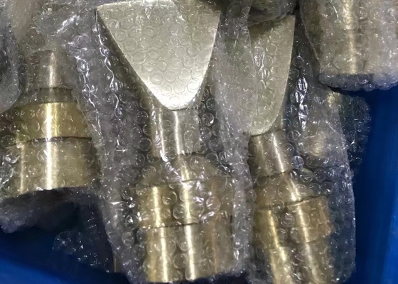 1" de cobre amarillo boca ajustable del flor del jet de la fuente de la fan de la dirección