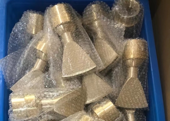 1" de cobre amarillo boca ajustable del flor del jet de la fuente de la fan de la dirección