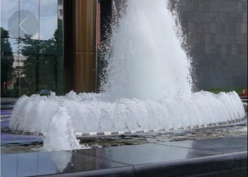 Boca completamente de cobre amarillo ajustable del flor del jet FNPT de la fuente de la fan de la dirección