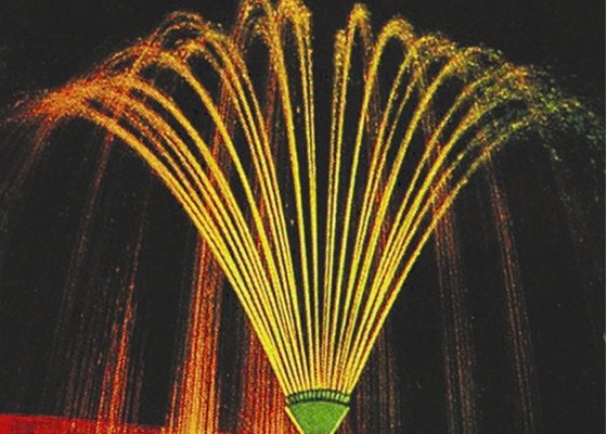 La fuente de cobre amarillo del baile del cuento de Chromplate Phoenix equipa con inyector a Jet Water Spray High los 4m