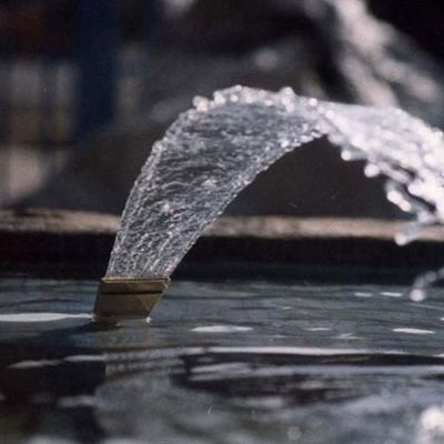 1" charca de agua ajustable completamente de cobre amarillo del jet de la boca de la fuente de agua de la fan de la dirección Sprilker