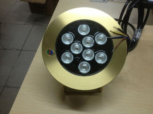 9W llevó luces subacuáticas de la piscina