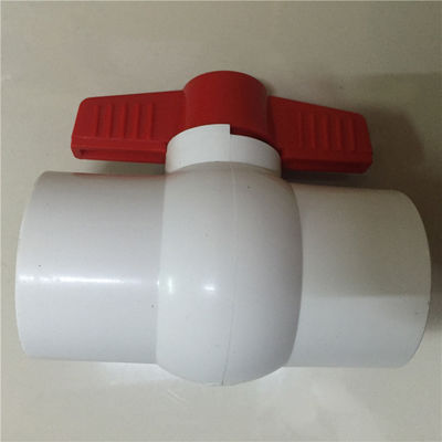 Vávula de bola comercial del tubo de agua del PVC de los accesorios de la piscina