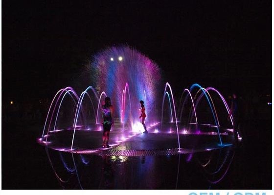 Jets de salto de la fuente del 1m del baile laminar colorido del agua
