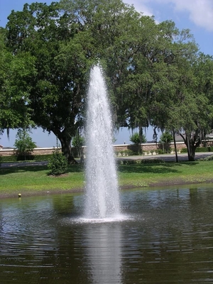 La fuente de agua de cobre amarillo de la torre del hielo rocía las cabezas 200Kpa 8m3/h