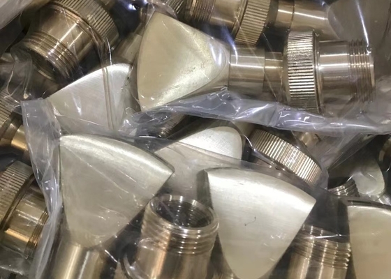 1" presión ajustable completamente de cobre amarillo del jet 14.5psi de la fuente de la fan de la dirección